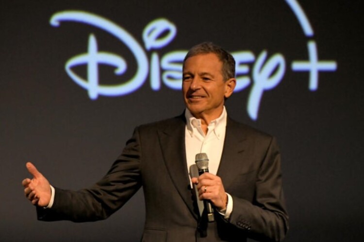 Disney: โรเบิร์ต อีเกอร์ กลับมาสู่สื่อยักษ์ใหญ่อย่างน่าตกใจ